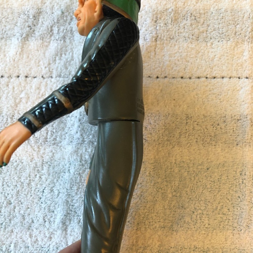 1993 Star Trek Next Generation 9 inch action figure+stand FERENGI - Picture 4 of 11